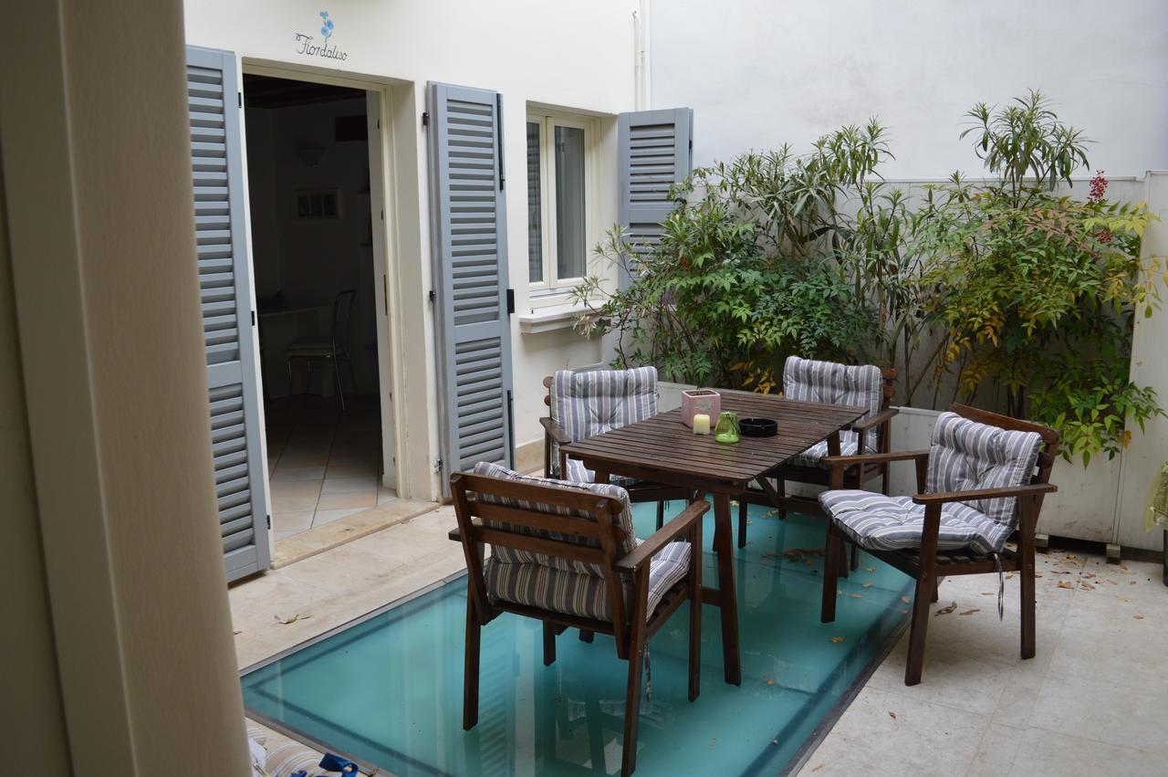 The Flowers Apartments 2 Desenzano del Garda Extérieur photo